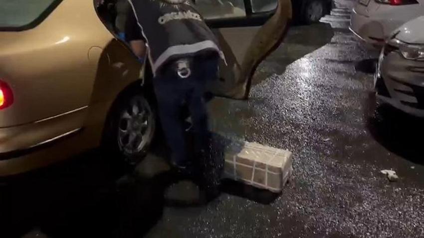 İstanbul'da büyük silah operasyonu! 120 tabanca ele geçirildi, 3 şüpheli gözaltında!