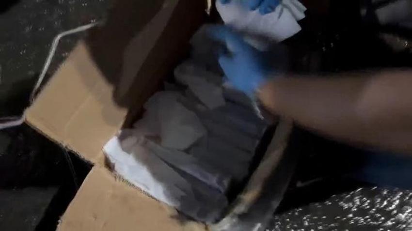 İstanbul'da büyük silah operasyonu! 120 tabanca ele geçirildi, 3 şüpheli gözaltında!