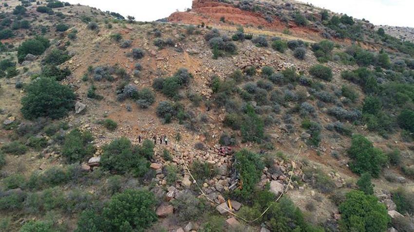 Kayseri'de uçuruma yuvarlanan vincin sürücüsü hayatını kaybetti, 1 kişi ağır yaralı