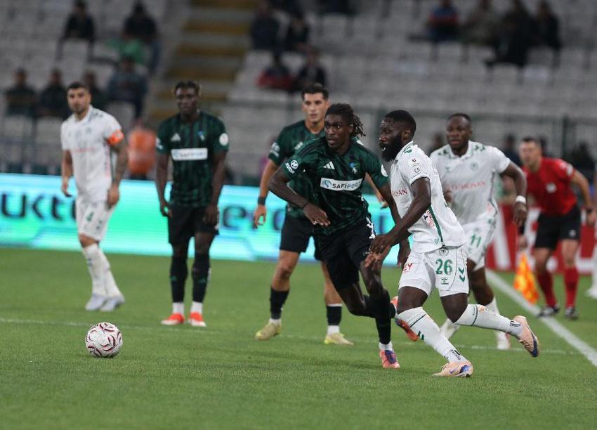 Konyaspor - Kocaelispor maçında açılış ev sahibinden kapanış misafirden