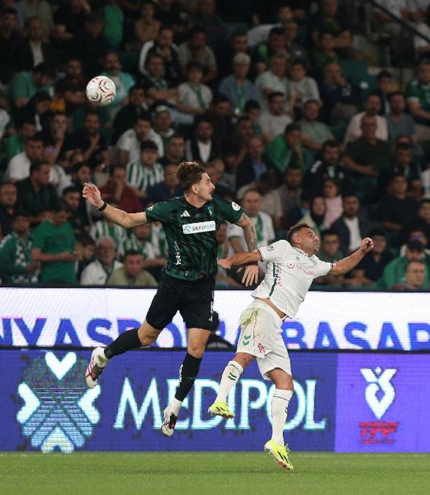 Konyaspor - Kocaelispor maçında açılış ev sahibinden kapanış misafirden