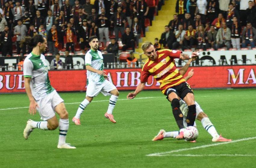 Kayserispor - Bursaspor maçında 3 puan 2 golle geldi!