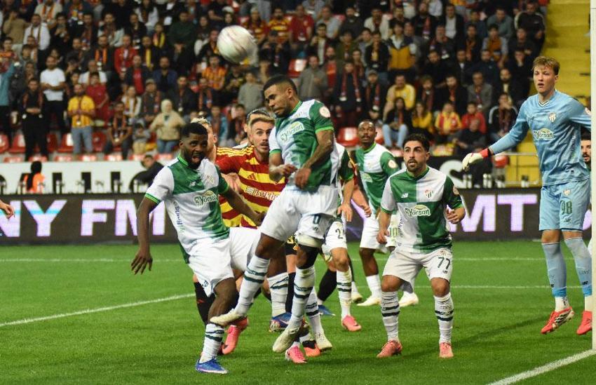 Kayserispor - Bursaspor maçında 3 puan 2 golle geldi!