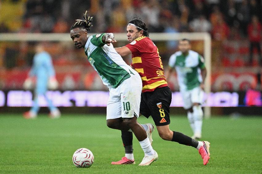Kayserispor - Bursaspor maçında 3 puan 2 golle geldi!