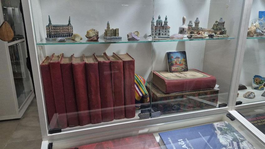 Yarım asırdır 49 ülke ve 80 şehir gezerek tarihi eser topluyor