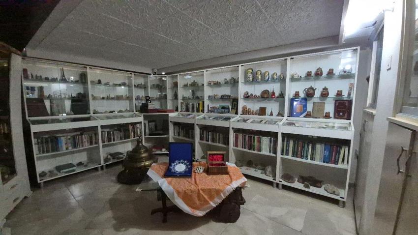 Yarım asırdır 49 ülke ve 80 şehir gezerek tarihi eser topluyor