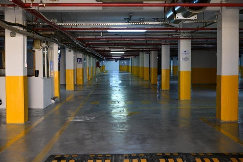 Manisa'da yeraltı otoparkına müdahale! Baştan sona yenilendi