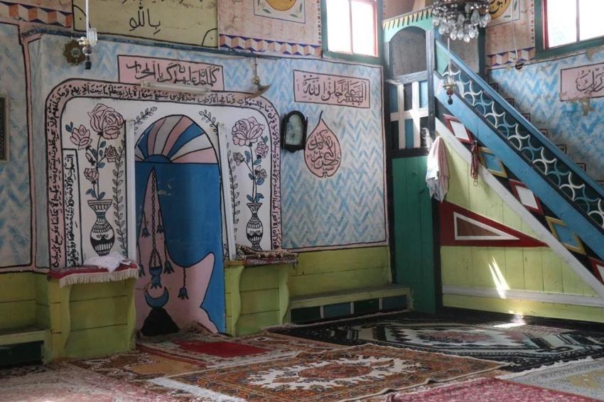 Malzemeleri öküzlerle taşındı: 78 yıldır ayakta duruyor