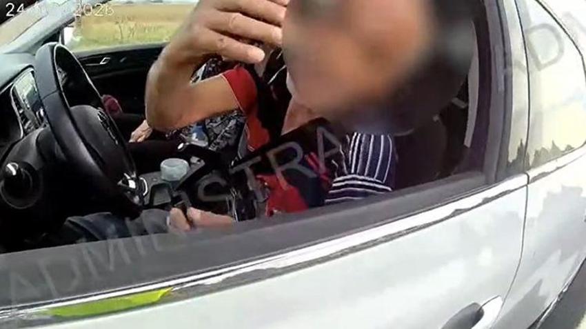 Otoyolda bekleyen çifte milyonluk vurgun son anda engellendi! Jandarmadan hayat kurtaran refleks