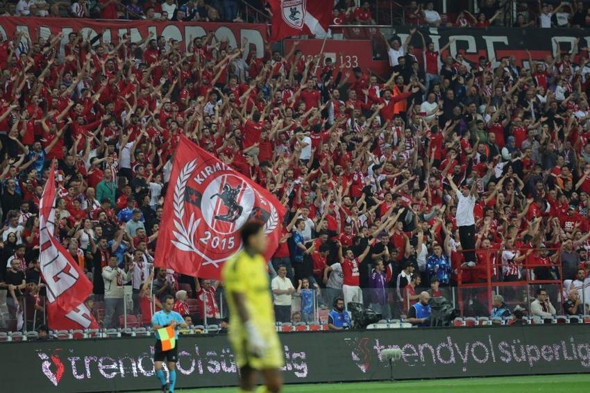 Samsunspor'da Fenerbahçe yenilgisi sonrası kriz! Yüksel Yıldırım'a sitem ettiler