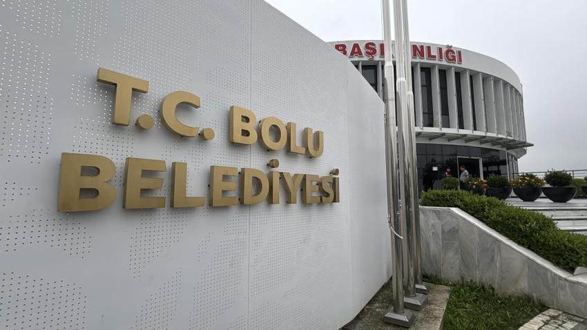 Bolu Belediyesi'ne şafak operasyonu! 22 kişiye gözaltı kararı: 'Çalışmayan araçlara milyonlar ödenmiş'