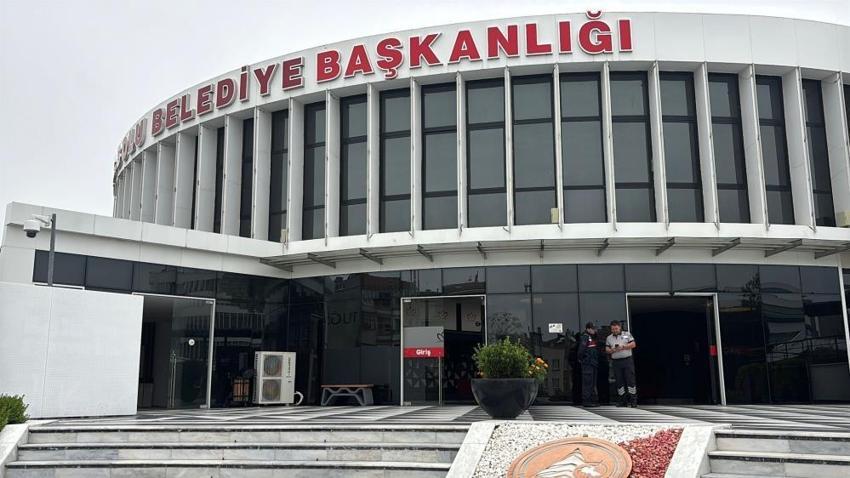 Bolu Belediyesi'ne şafak operasyonu! 22 kişiye gözaltı kararı: 'Çalışmayan araçlara milyonlar ödenmiş'