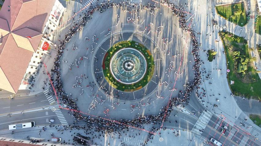 Sivas Kongresi'nin 107'nci yılı! Şehirde 1058 kişilik 'Sivas Halayı'