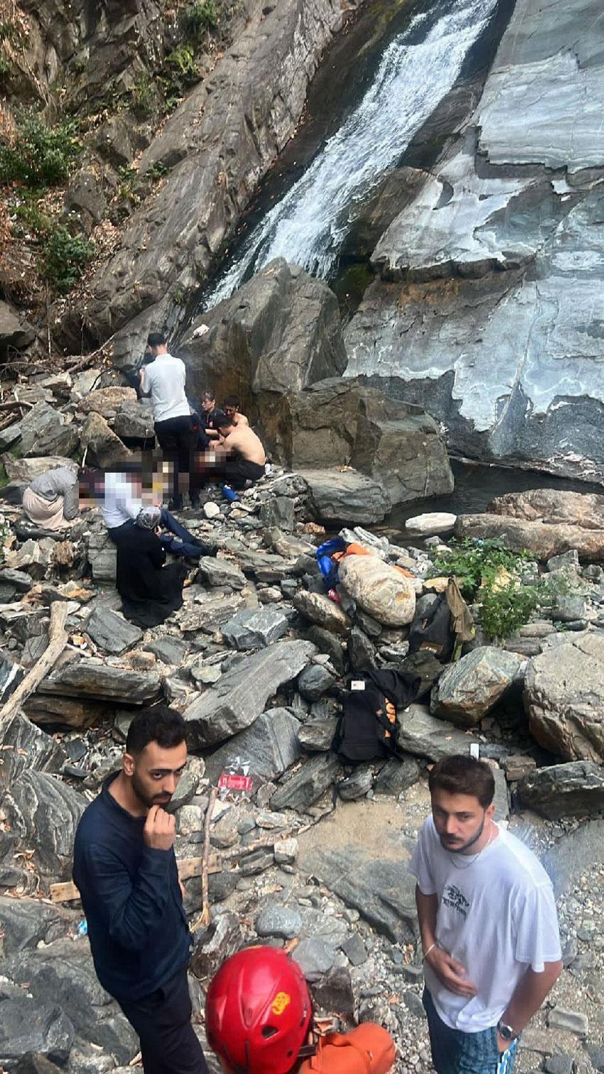 Uludağ'da facia: 70 metrelik Küreklidere Şelalesi'nden düşen kadın hayatını kaybetti