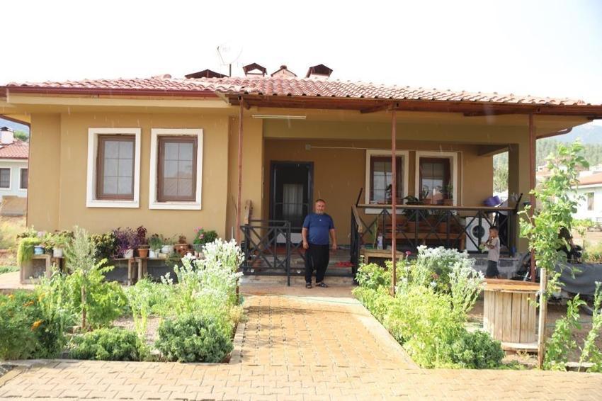 TOKİ hazırladı, üretimi kendileri yapıyor: Gaziantep'te ev önünde yetiştiriyorlar