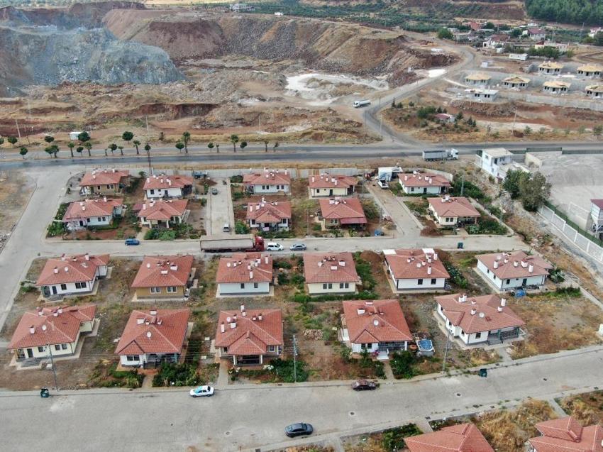 TOKİ hazırladı, üretimi kendileri yapıyor: Gaziantep'te ev önünde yetiştiriyorlar