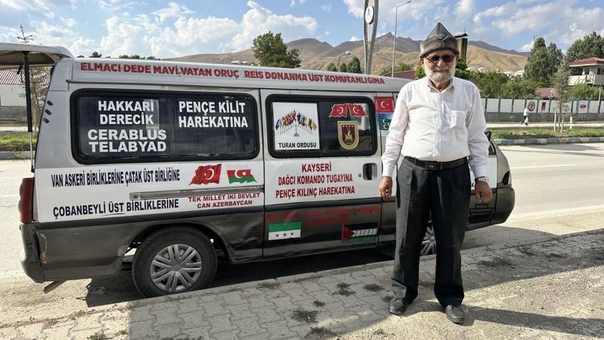 Türkiye'nin 'Elmacı Dede'si bu kez Yüksekova'daki Mehmetçik'in yüzünü güldürdü