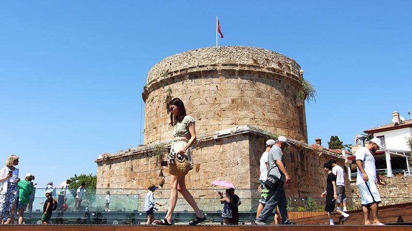 Antalya'da günde 40 bin kişi akın ediyor! Turizmciler bile şaştı: Değeri katlanacak