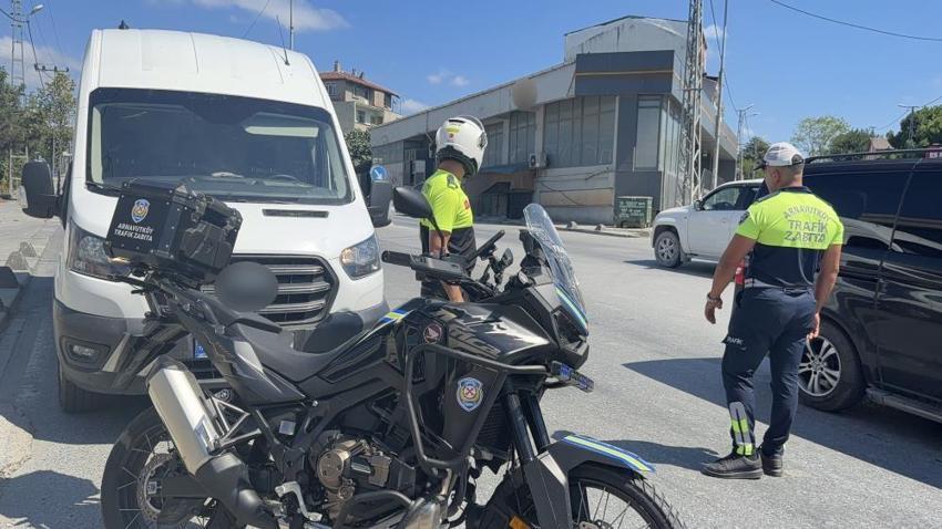 Kasalar dolusu bozulmuş balığı araziye döken şahsa 40 bin lira ceza!