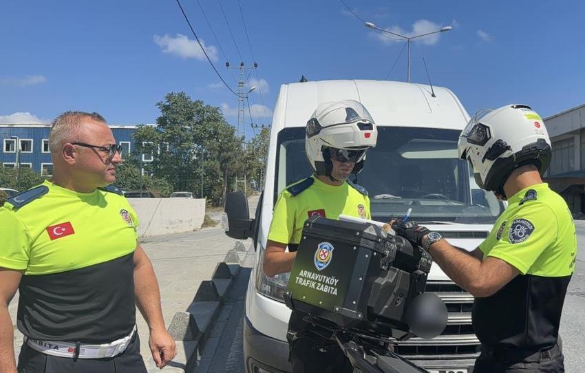 Kasalar dolusu bozulmuş balığı araziye döken şahsa 40 bin lira ceza!