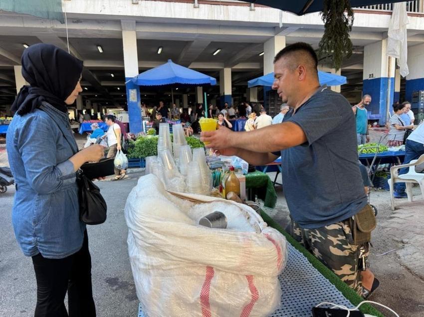 Pazarda bir tek o cesaret edip satıyor: Haftada 2 ton garanti satışı var, dağdan kesip getiriyor