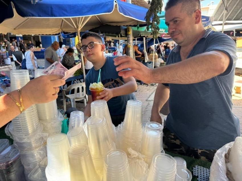 Pazarda bir tek o cesaret edip satıyor: Haftada 2 ton garanti satışı var, dağdan kesip getiriyor