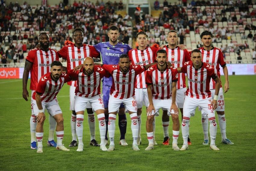 Sivasspor puan kaybetti! İsmet Taşdemir 'maalesef' deyip istifayı kabul etti