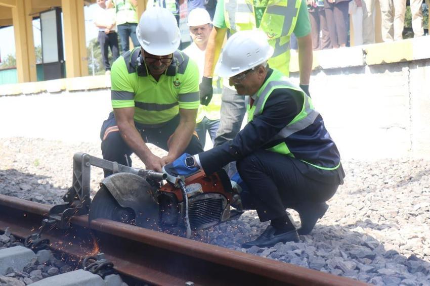 Sakarya'da tarihi dönüşüm başladı! Şehir merkezini rahatlatacak dev proje ile 2 kilometrelik hat yeniden şekilleniyor!