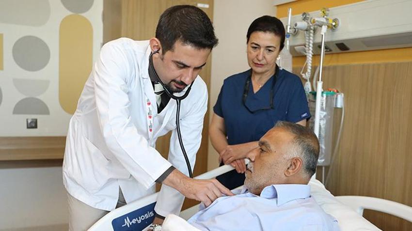 Kalbi delik vatandaş şifayı Gaziantep'te buldu! Türkiye’de ilk kez uygulanan yöntem ile kalbi kapatıldı