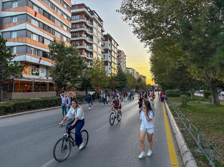 Eskişehir'den Türkiye'ye örnek uygulama! 'Arabasız Pazar' uygulaması tanıtıldı