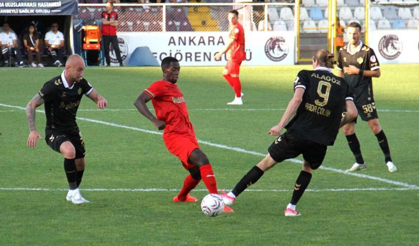 Iğdır FK - Manisa FK maçında büyük çekişme ve yarım düzine gol vardı!