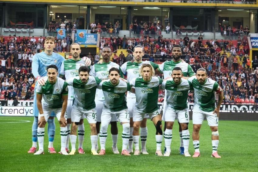 Bursaspor - İstanbulspor canlı yayın nereden izlenir? Bursaspor - İstanbulspor maçı hangi kanalda? Bursaspor - İstanbulspor maçı şifreli mi? Bursaspor - İstanbulspor sonucu kaç kaç?