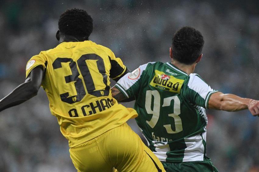 Bursaspor - İstanbulspor maçında Timsah gol oldu yağdı!