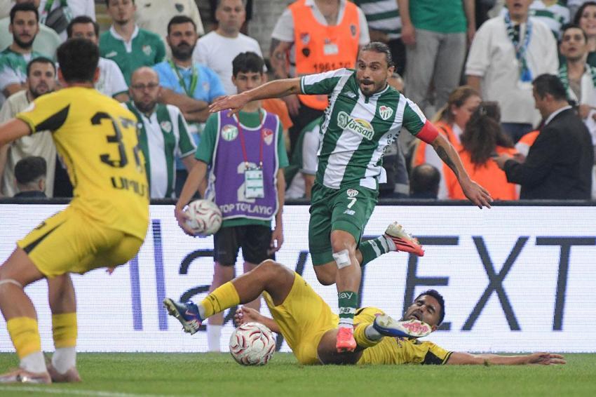 Bursaspor - İstanbulspor maçında Timsah gol oldu yağdı!