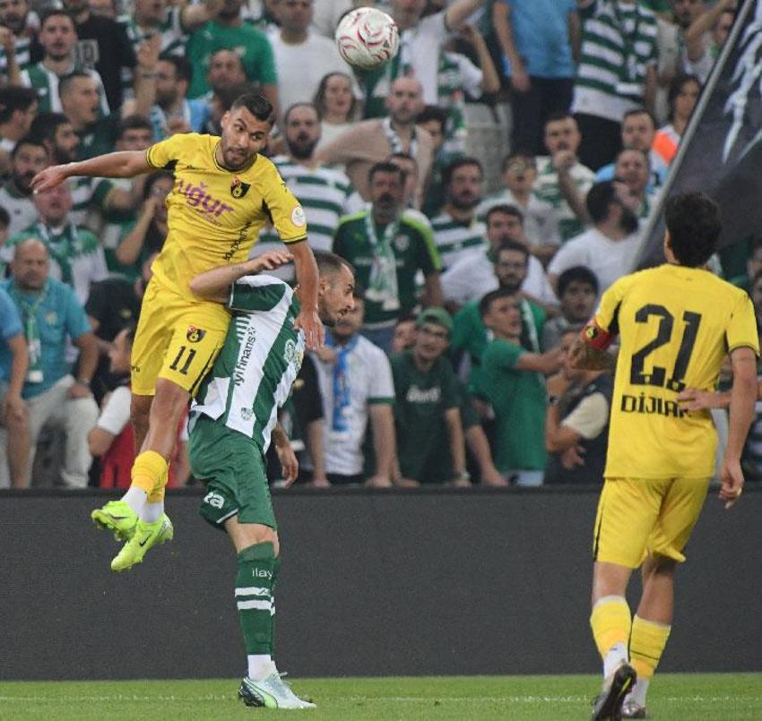 Bursaspor - İstanbulspor maçında Timsah gol oldu yağdı!