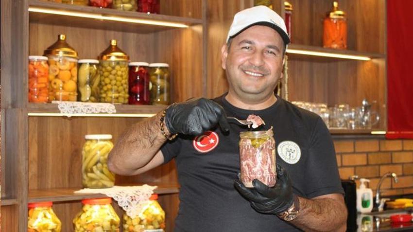 Kayseri’de bir ilk! Turşu suyuna bastılar, dilimi 100 TL’den satılıyor