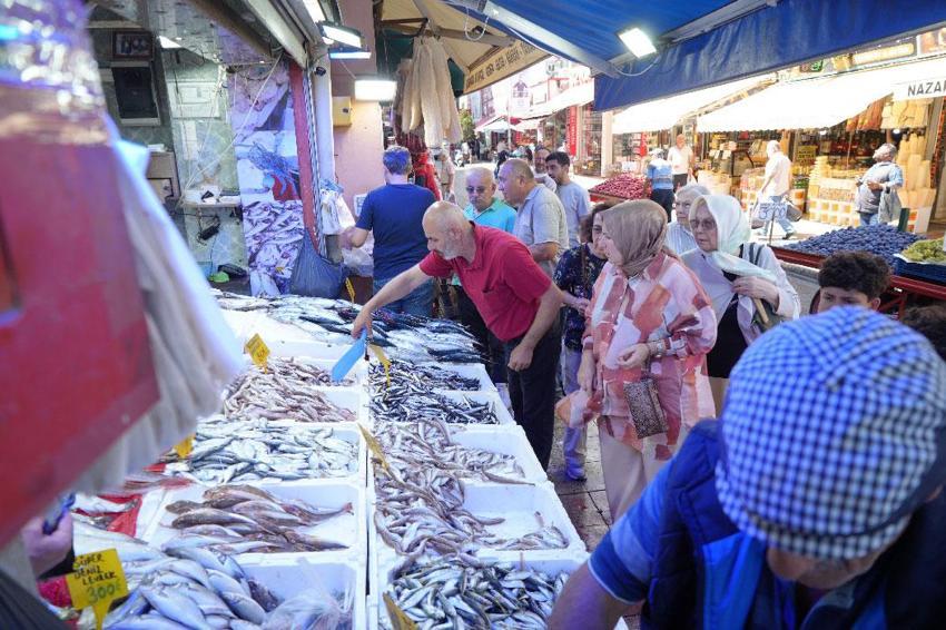 Karadeniz'de palamut patlaması! Tanesi ilk gün 150 TL'den satılıyordu 80 TL'ye düştü