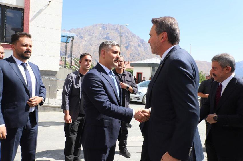 Enerji ve Tabii Kaynaklar Bakanı Alparslan Bayraktar: Hakkari madencilikte merkez olacak