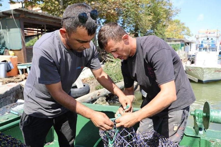 Av sezonuyla birlikte çileleri de başladı: Nehir ağzındaki sığlaşma balıkçılara zor günler yaşatıyor