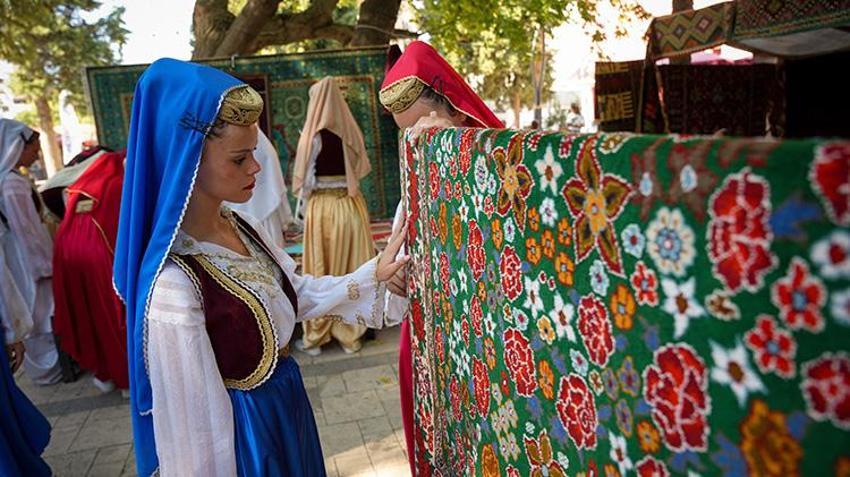 Dünyanın tanıdığı sır: Dağlardan çıkan kökler küresel sahnede: Balıkesir'in meşhur Yağcıbedir halısı dünyaya tanıtılıyor!