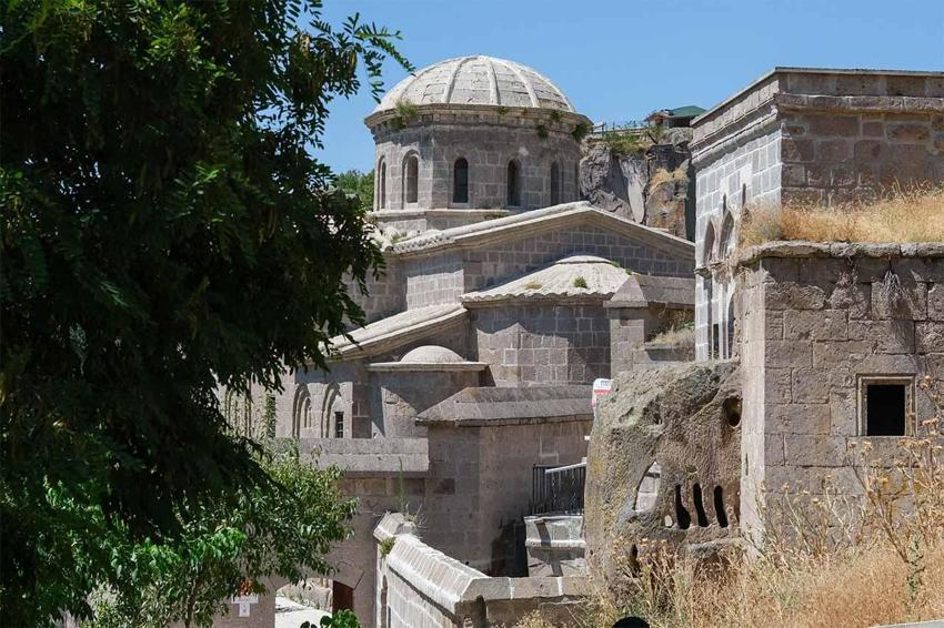 Güzelyurt’ta 1640 yıllık tarih: Manastır vadisi geçmişe kapı aralıyor