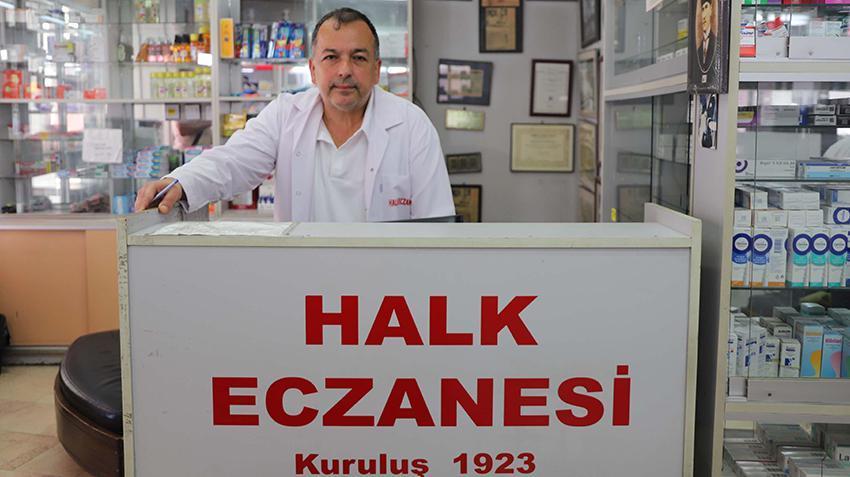 İzmir'de eczaneden çıktı! Yunanistan'dan geldiler, 80 yıl sonra defterin sırrı çözüldü