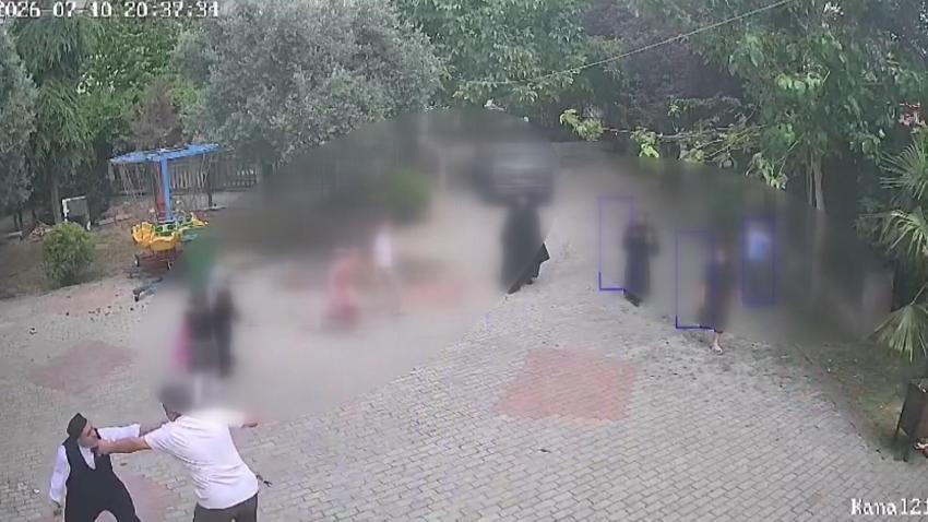 Küçükçekmece'de camide toplanan yardım paralarının kayıt altına alınmadığını idddia eden müezzin ile imam kavga etti!