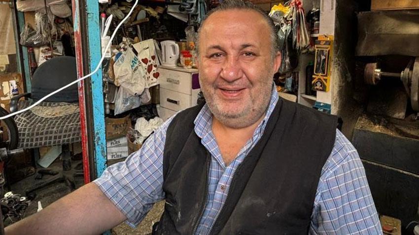 8 yaşından beri baba mesleğini ayakta tutmaya çalışıyor! Kösele yıllarından bez ayakkabı çağına
