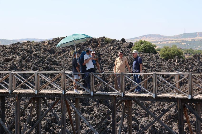Kula'da çekimler tamamlandı! Strabon'un izinde 'Mühürlü Topraklar' belgeselle anlatılacak