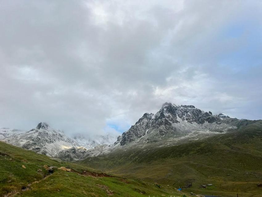 Rize'ye kış erken geldi! Sıcaklıklar düştü kar yağışı Kaçkar Dağları'nı beyaza bürüdü