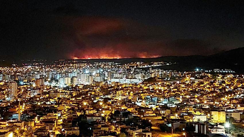 Adana, Antalya ve Mersin alev alev yanıyor! Yerleşim yerleri tedbir amaçlı boşaltıldı
