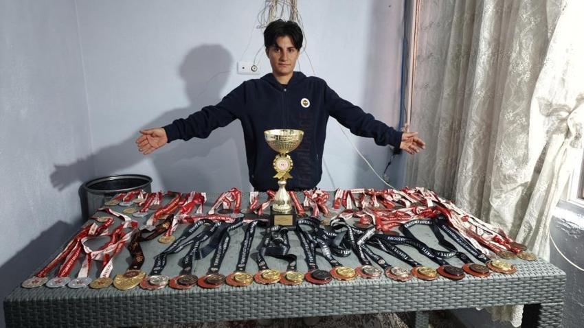 4 ayda 55 madalya kazandı: Köyde Berivan, pistlerde şampiyon oldu