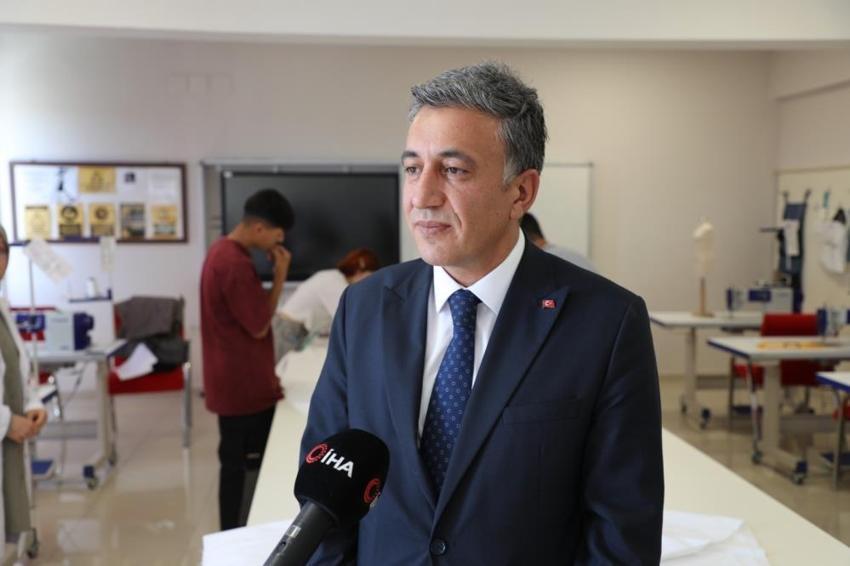 Ağrı’da meslek liseliler hem üretti hem cep harçlığını çıkardı! Yaz boyunca durmadılar, 7 okulun cirosu 71 milyon lirayı aştı!
