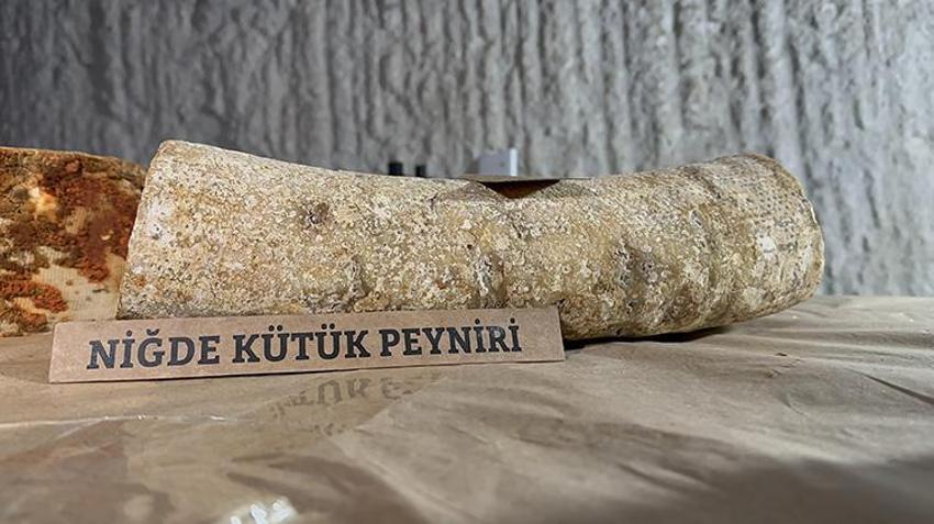Niğde'de atadan kalma yöntemlerle tüf mağaralarda üretiliyor! Yerin 14 metre altında saklanıyor: 'Antik çağda kralların sofrasında bulunurdu'